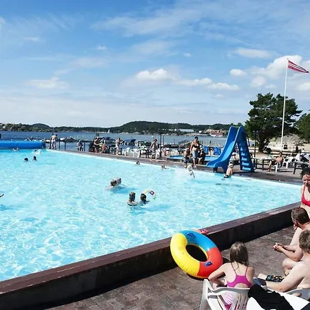 Sørlandet, Nær Stranden Og Kristiansand Dyrepark