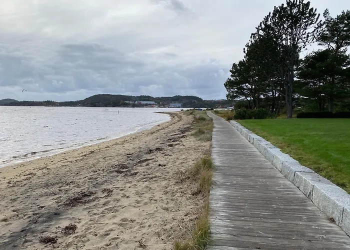 Sorlandet, Naer Stranden Og Kristiansand Dyrepark
