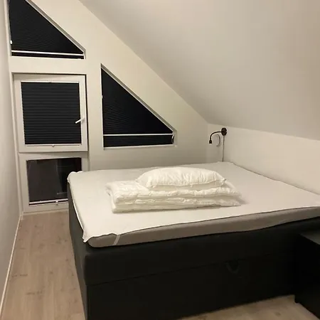 Sorlandet, Naer Stranden Og Kristiansand Dyrepark Sogne