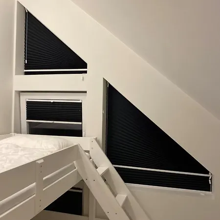 Sorlandet, Naer Stranden Og Kristiansand Dyrepark Sogne