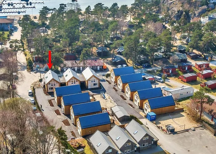 Sørlandet, Nær Stranden Og Kristiansand Dyrepark * Søgne